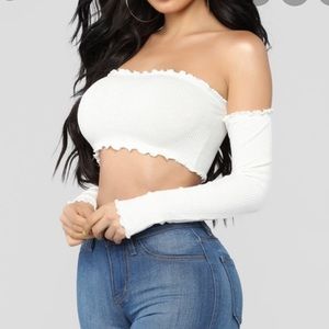 Fashion Nova Long sleeve crop top